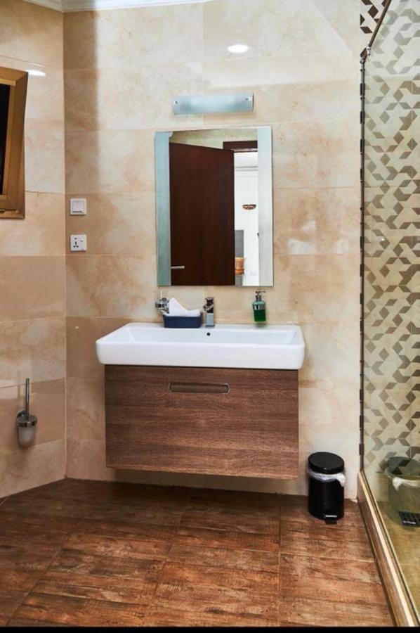 Royal Basin Resort Кумаси Экстерьер фото